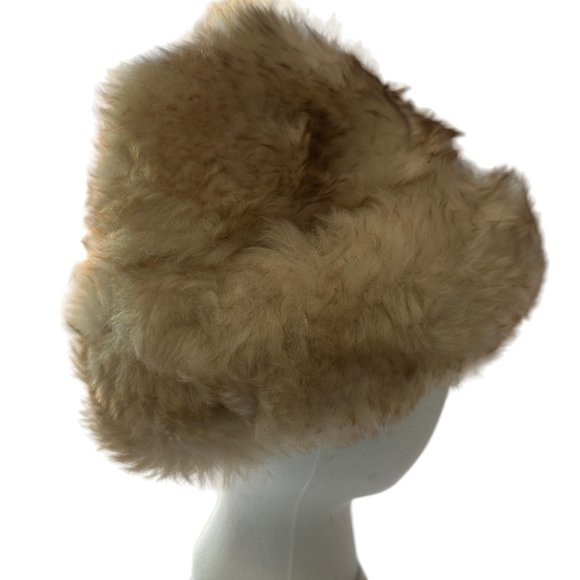 Dyed Italian Lamb beige fur hat band diameter 7 inches made in Italy - Picture 6 of 9